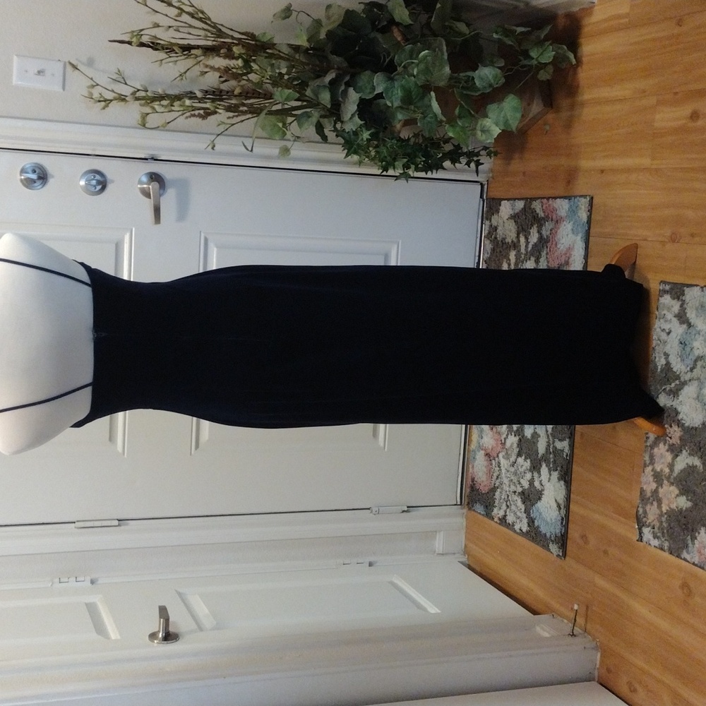 💥 SALE Elegant Navy Blue Velvet Sequin Gown Size 8 - Picture 6 of 9